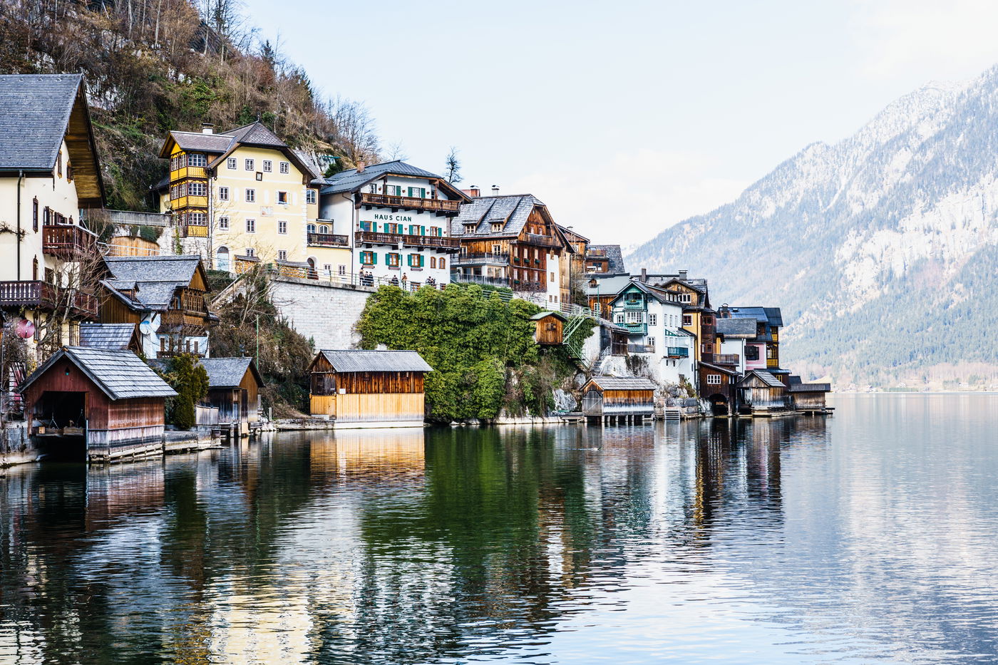 Upgrade your home with energy-efficient and secure Internorm Austrian windows. Learn about U-values, soundproofing, and advanced features available at AT-ECO.