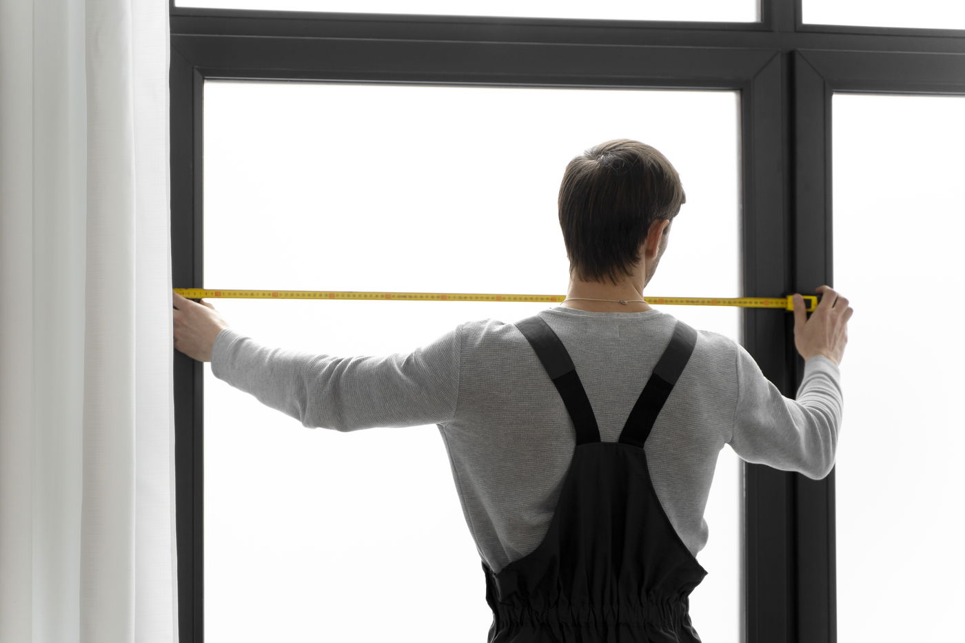 Windows arrived the wrong size? Learn your rights under the UK Consumer Rights Act 2015. Get step-by-step advice on what to do & how to get it fixed.