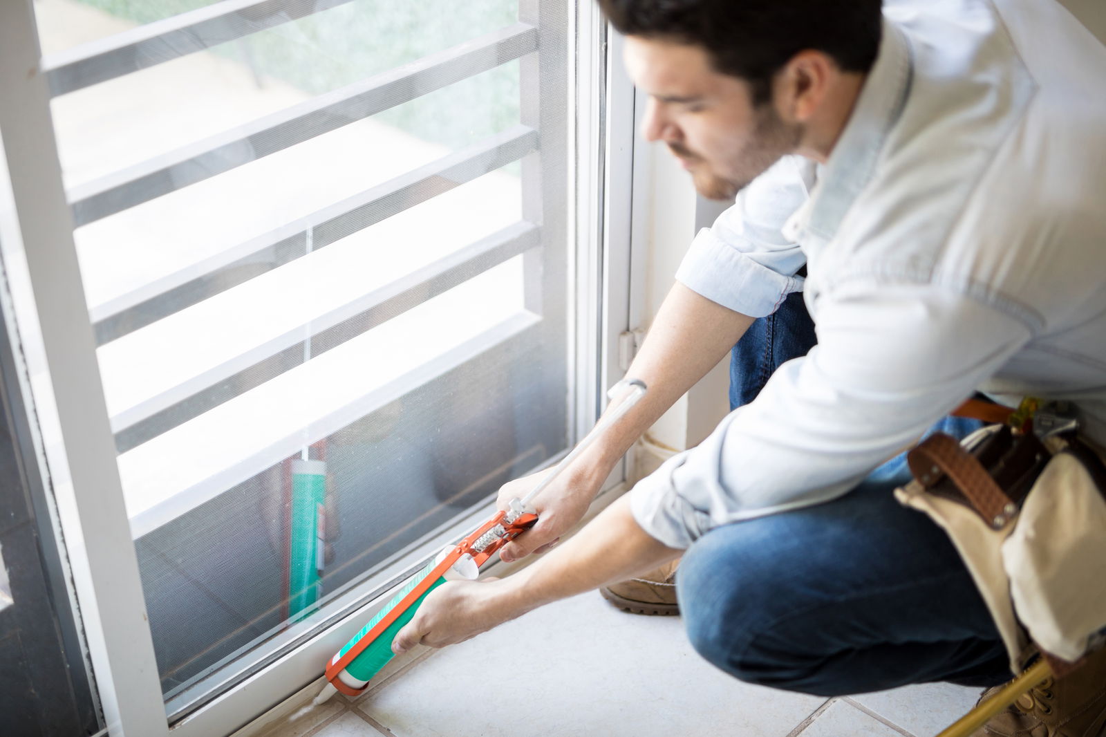 Signs of Poorly Installed Windows & Solutions