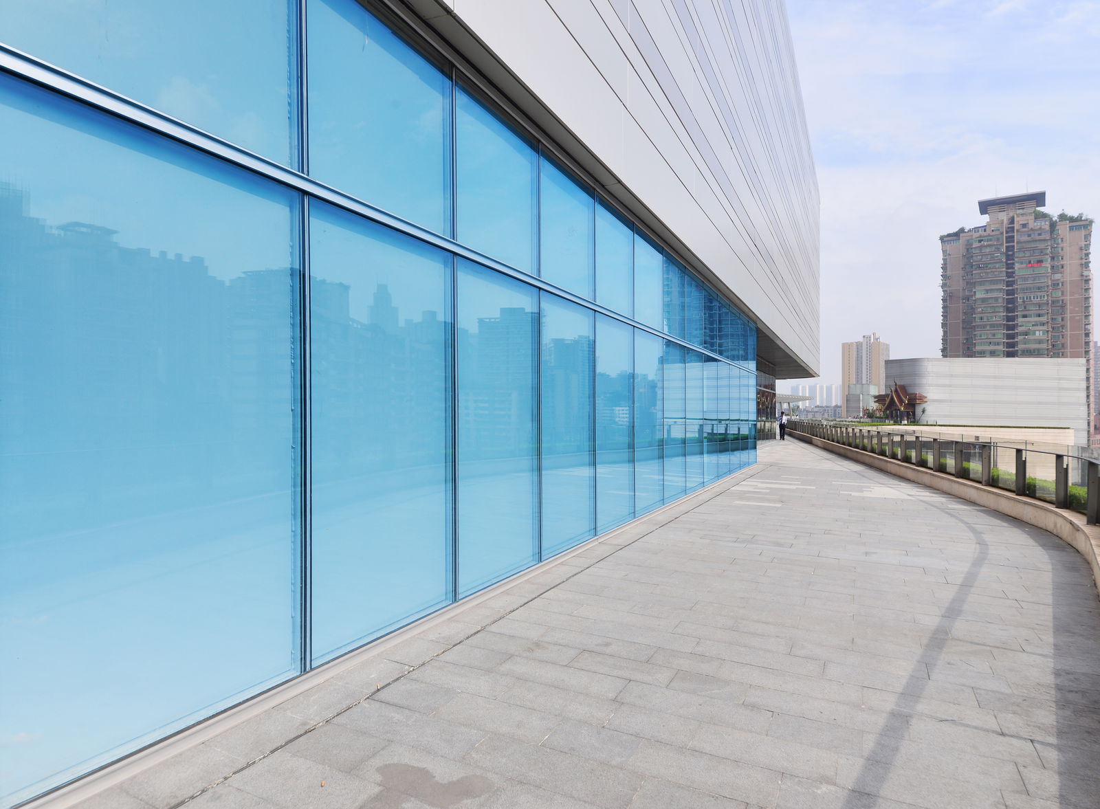 Solar Film for Low-E Windows: UK Overheating Solutions