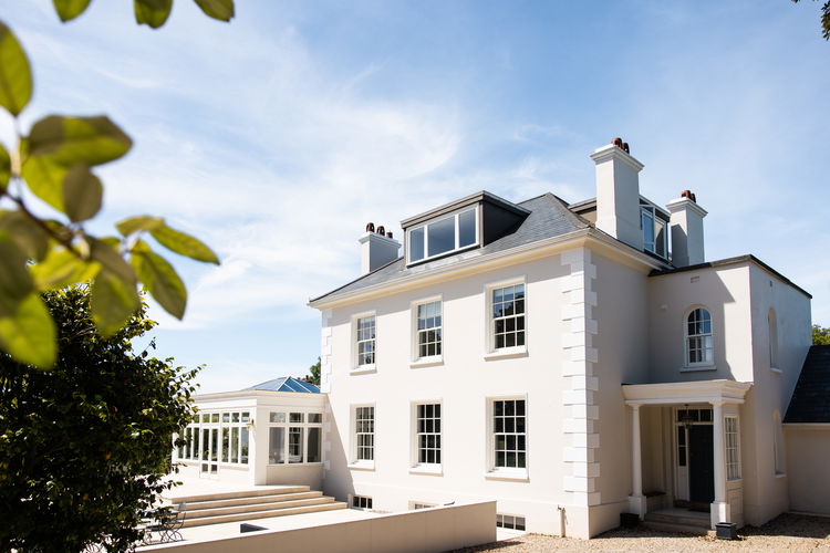 What is a sash window