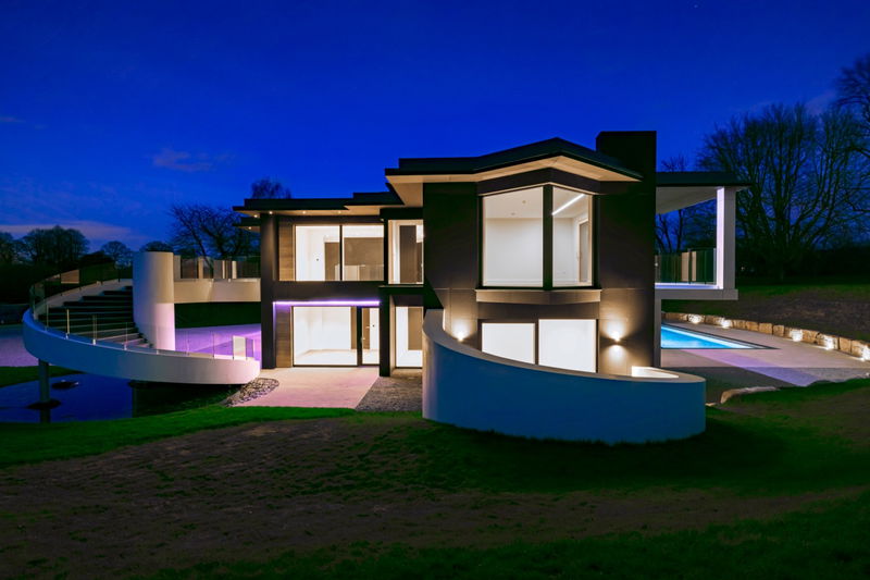 Hunters Hill: Exceptional Passive House, Guildford