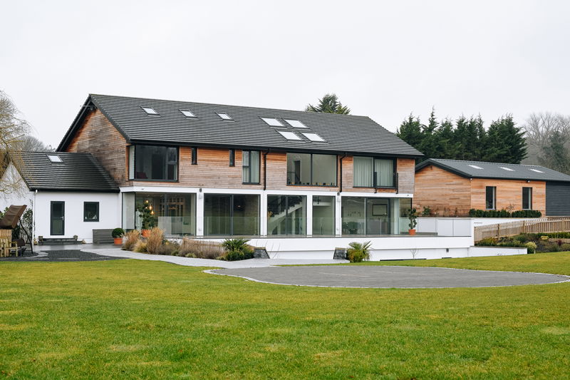 Lower Priory Farm: Luxurious New Build, Stanmore London 