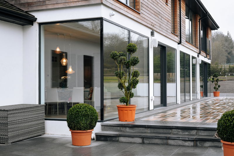 Lower Priory Farm: Luxurious New Build, Stanmore London 