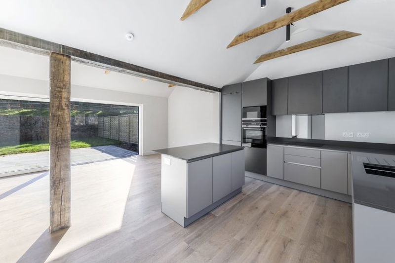 Stockhouse Farm: Award-Winning A++ Homes in Surrey
